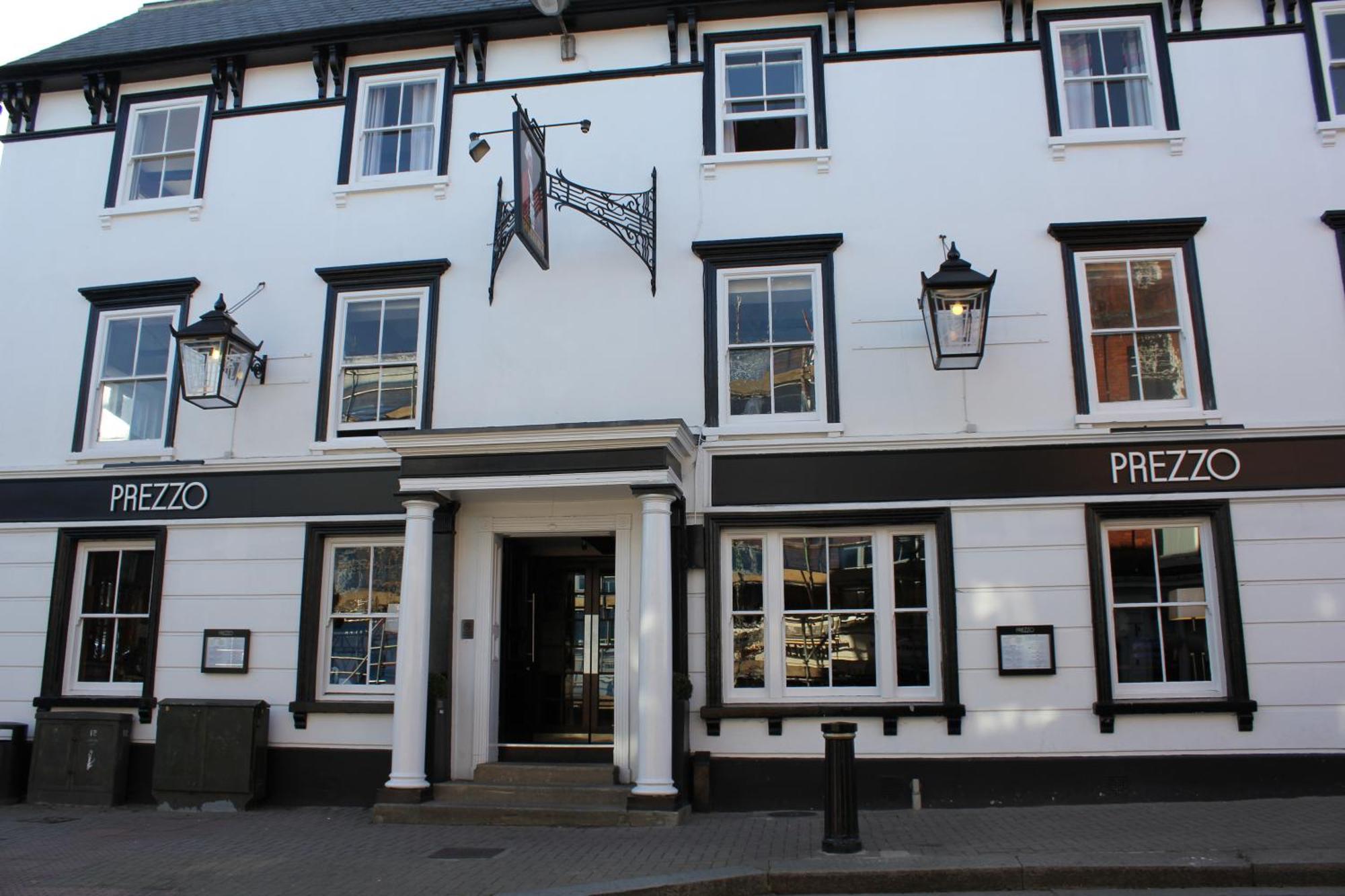 The George Hotel Stansted Airport Bishop's Stortford Bagian luar foto